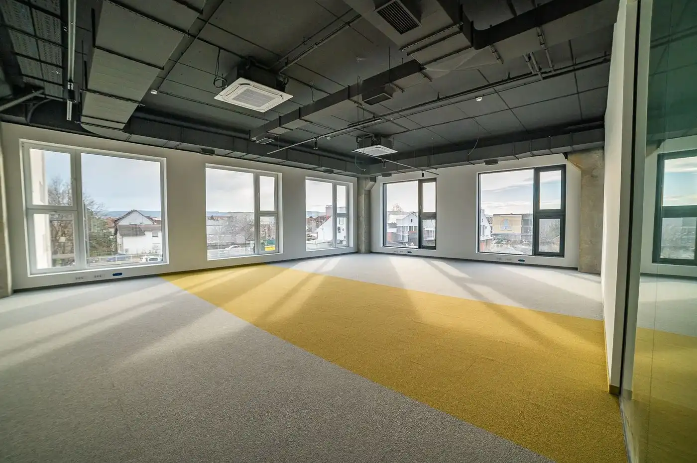 lokal na prodaju Novi Sad 2060m2 522068