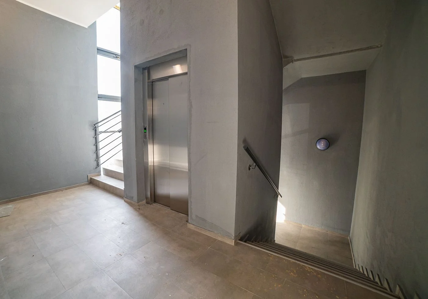 lokal na prodaju Novi Sad 2060m2 522068