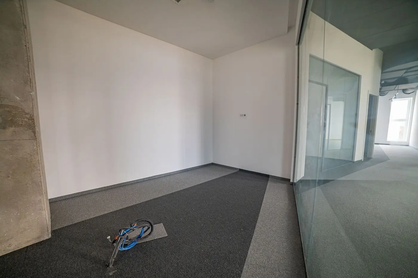 lokal na prodaju Novi Sad 2060m2 522068