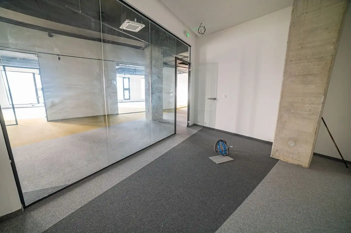 lokal na prodaju Novi Sad 2060m2 522068