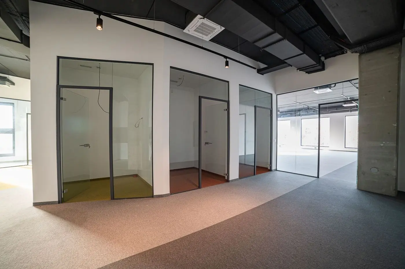 lokal na prodaju Novi Sad 2060m2 522068