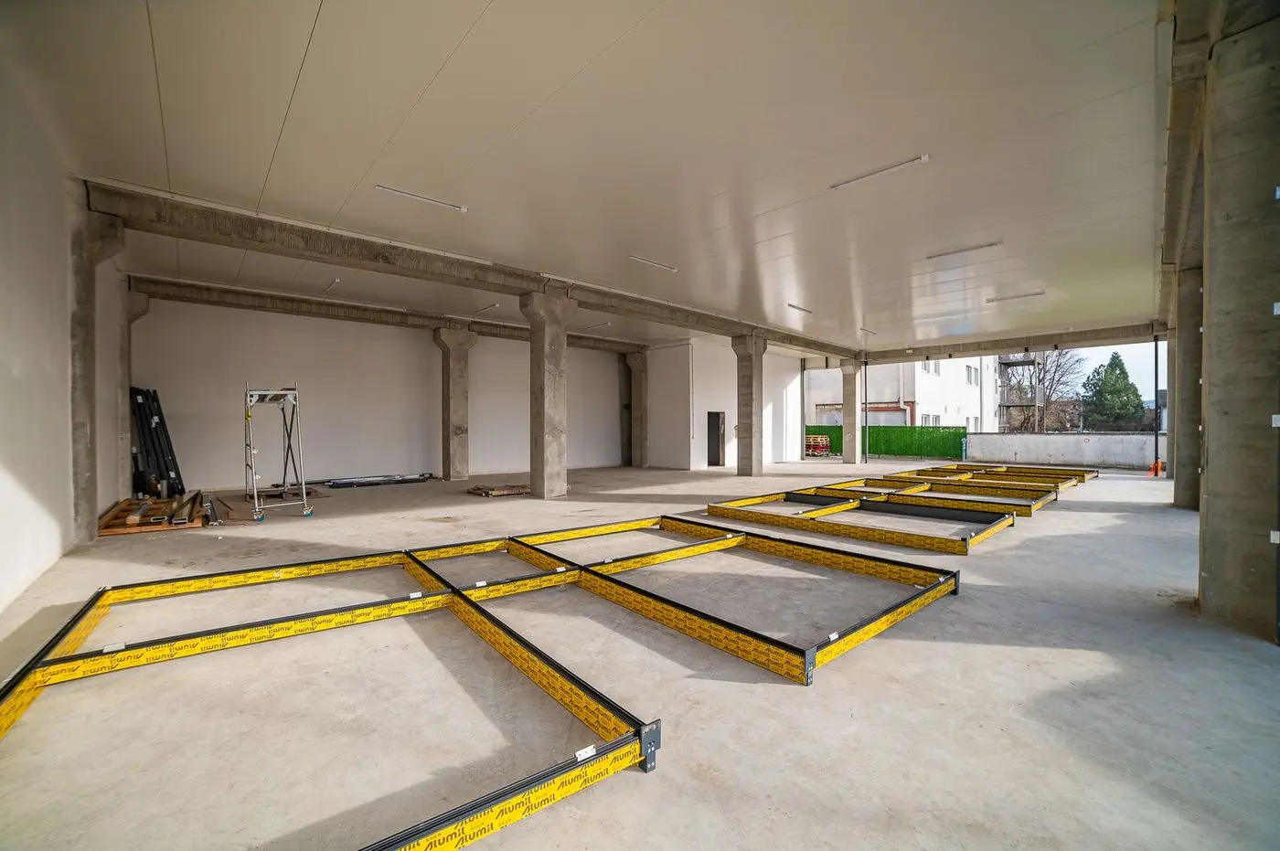 lokal na prodaju Novi Sad 2060m2 522068
