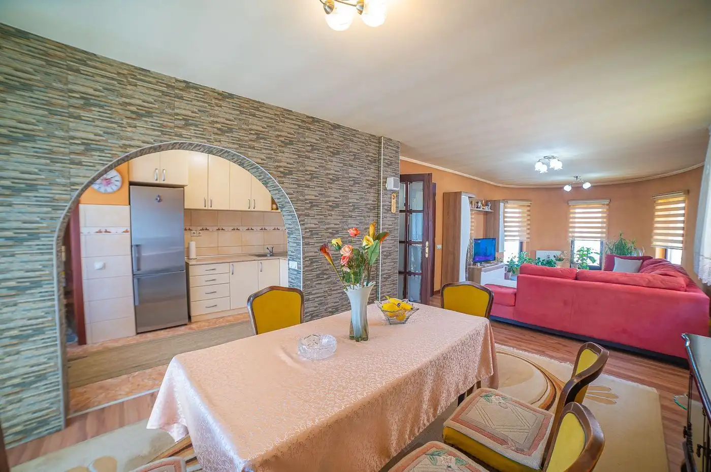 kuca na prodaju Veternik 162m2 567910