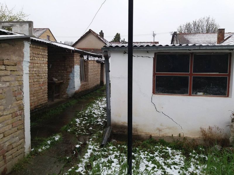 kuca na prodaju Veternik 81m2 527991