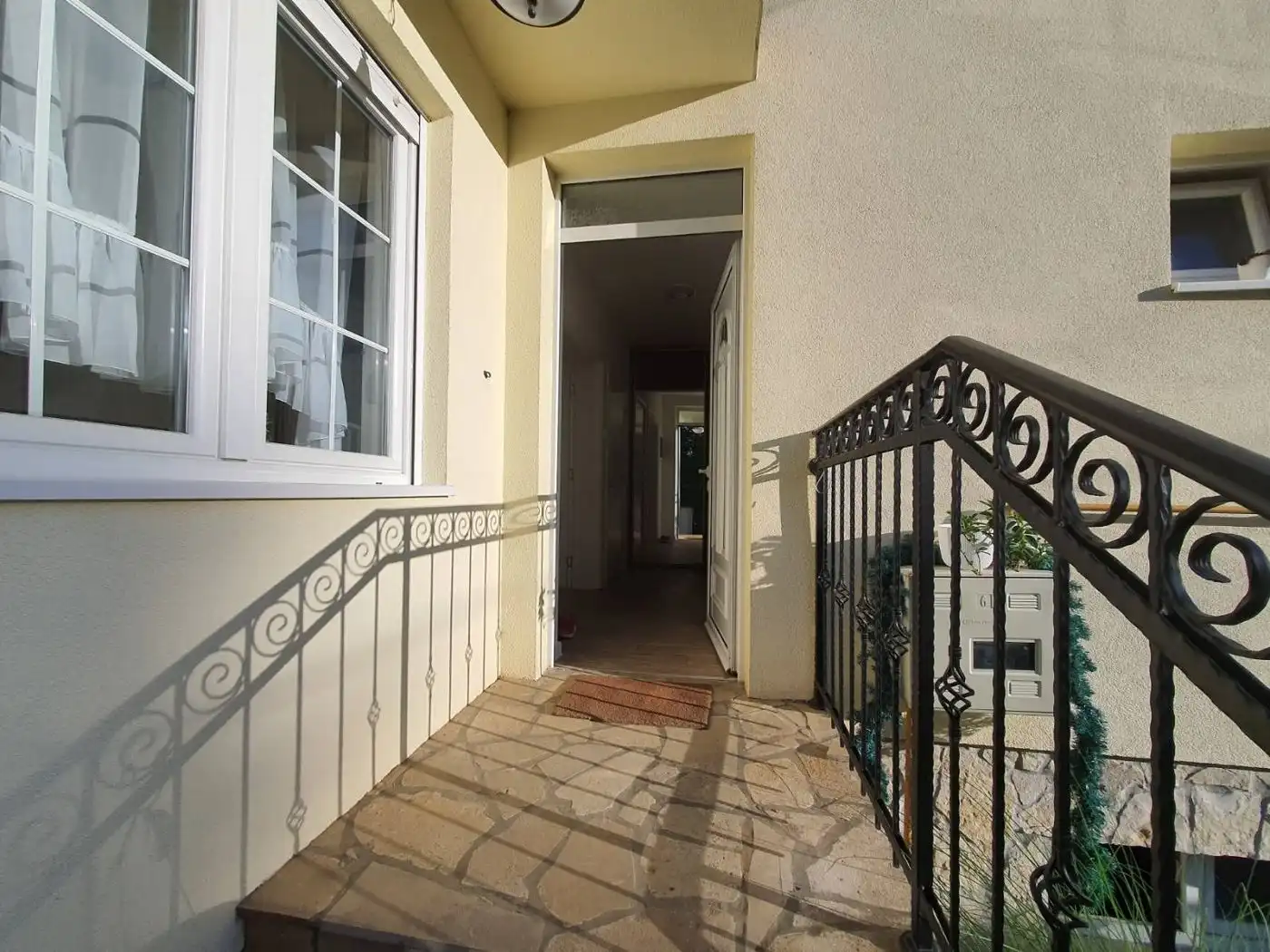 kuca na prodaju Sremska Kamenica 244m2 529812