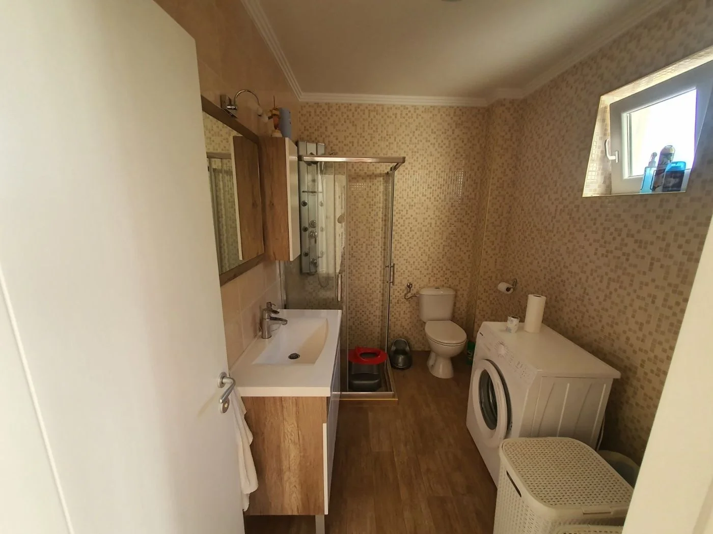 kuca na prodaju Sremska Kamenica 244m2 529812