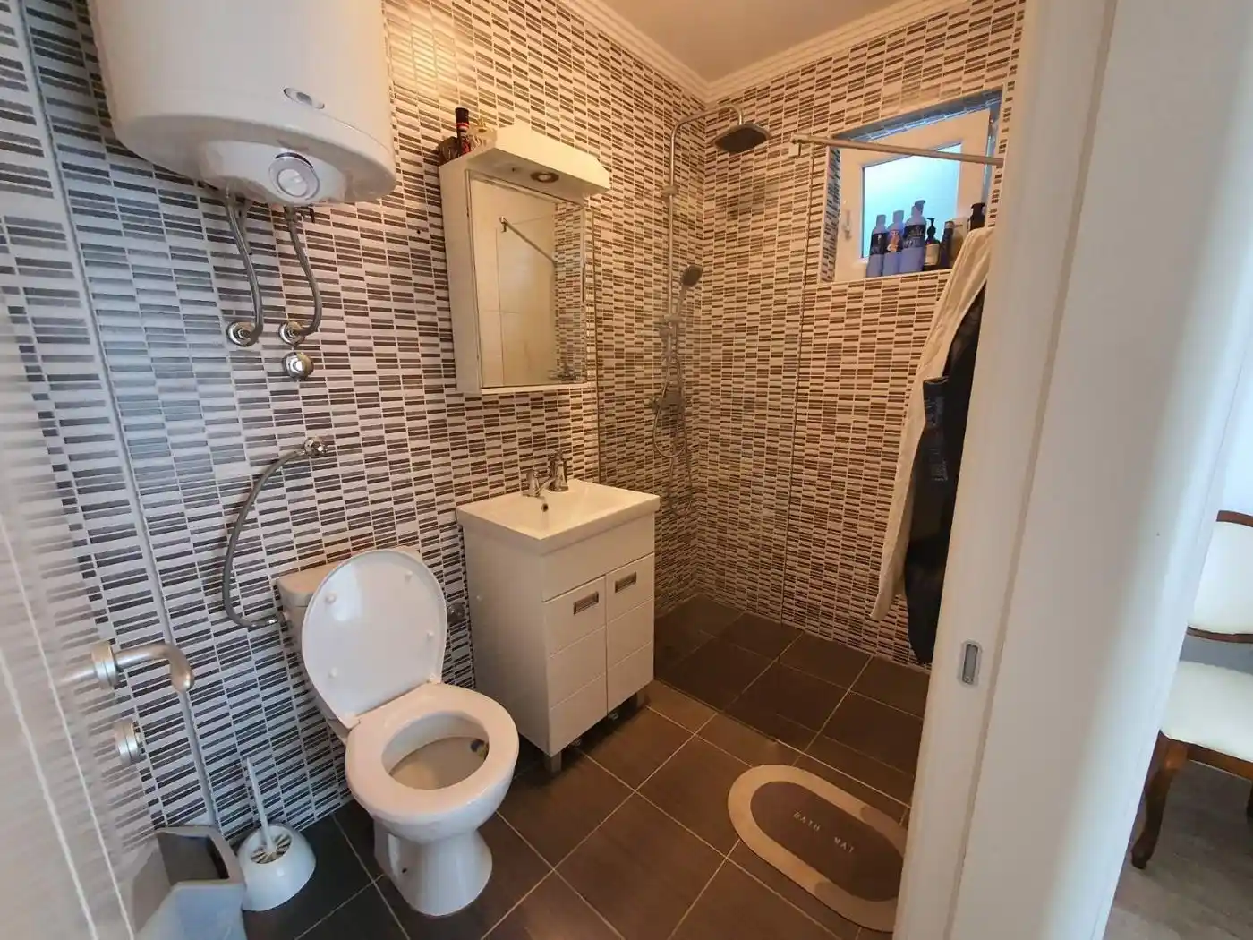 kuca na prodaju Sremska Kamenica 244m2 529812