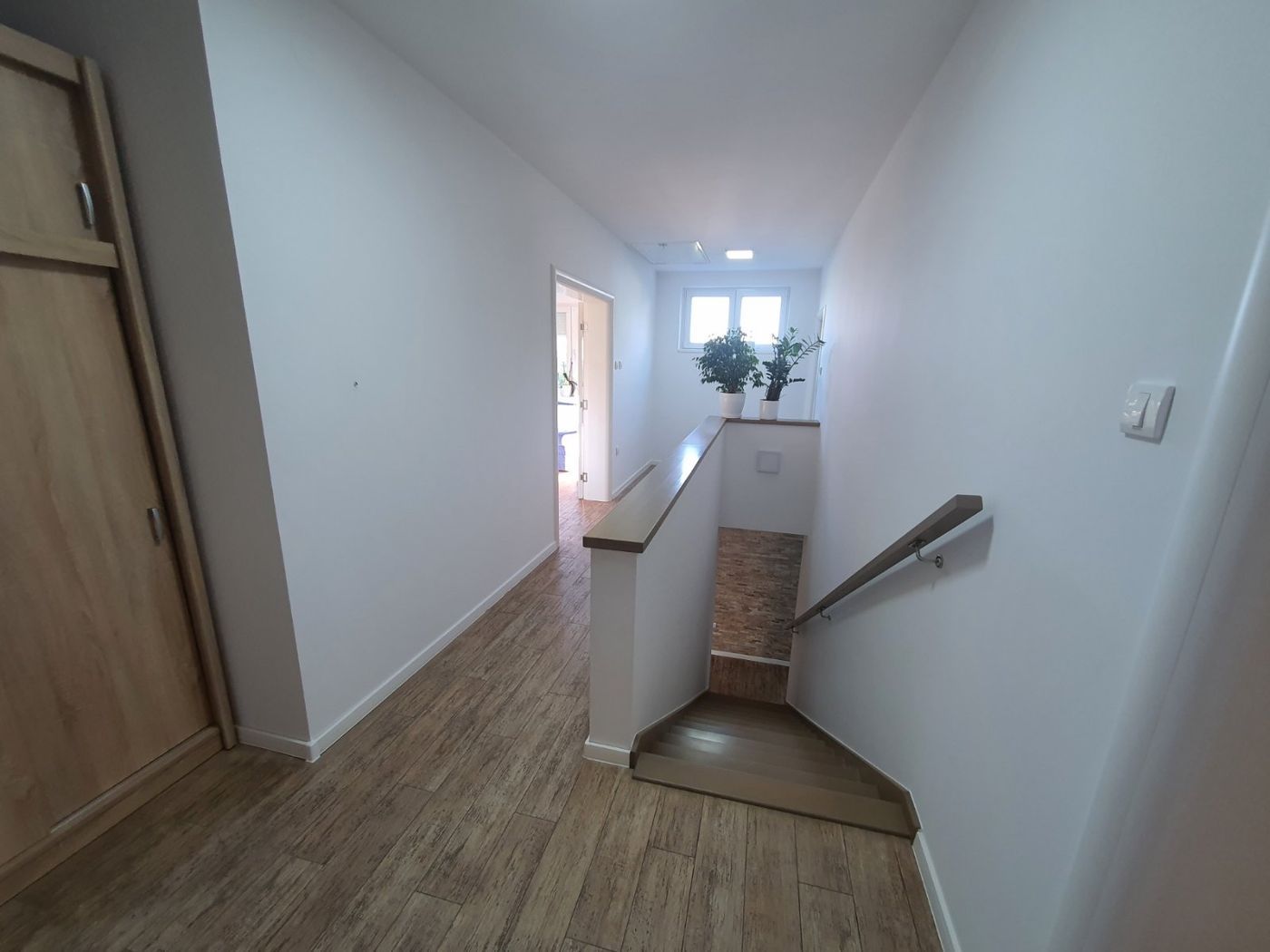 kuca na prodaju Sremska Kamenica 244m2 529812