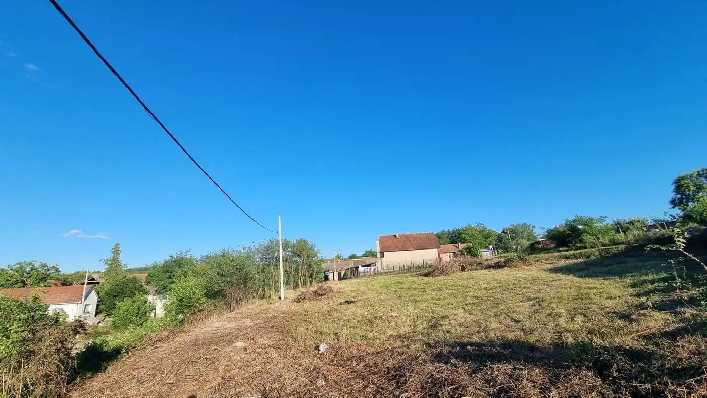 plac na prodaju Banoštor 893m2 531745