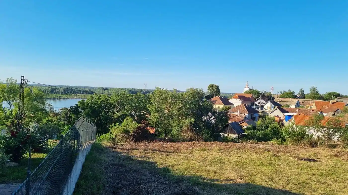 plac na prodaju Banoštor 893m2 531745