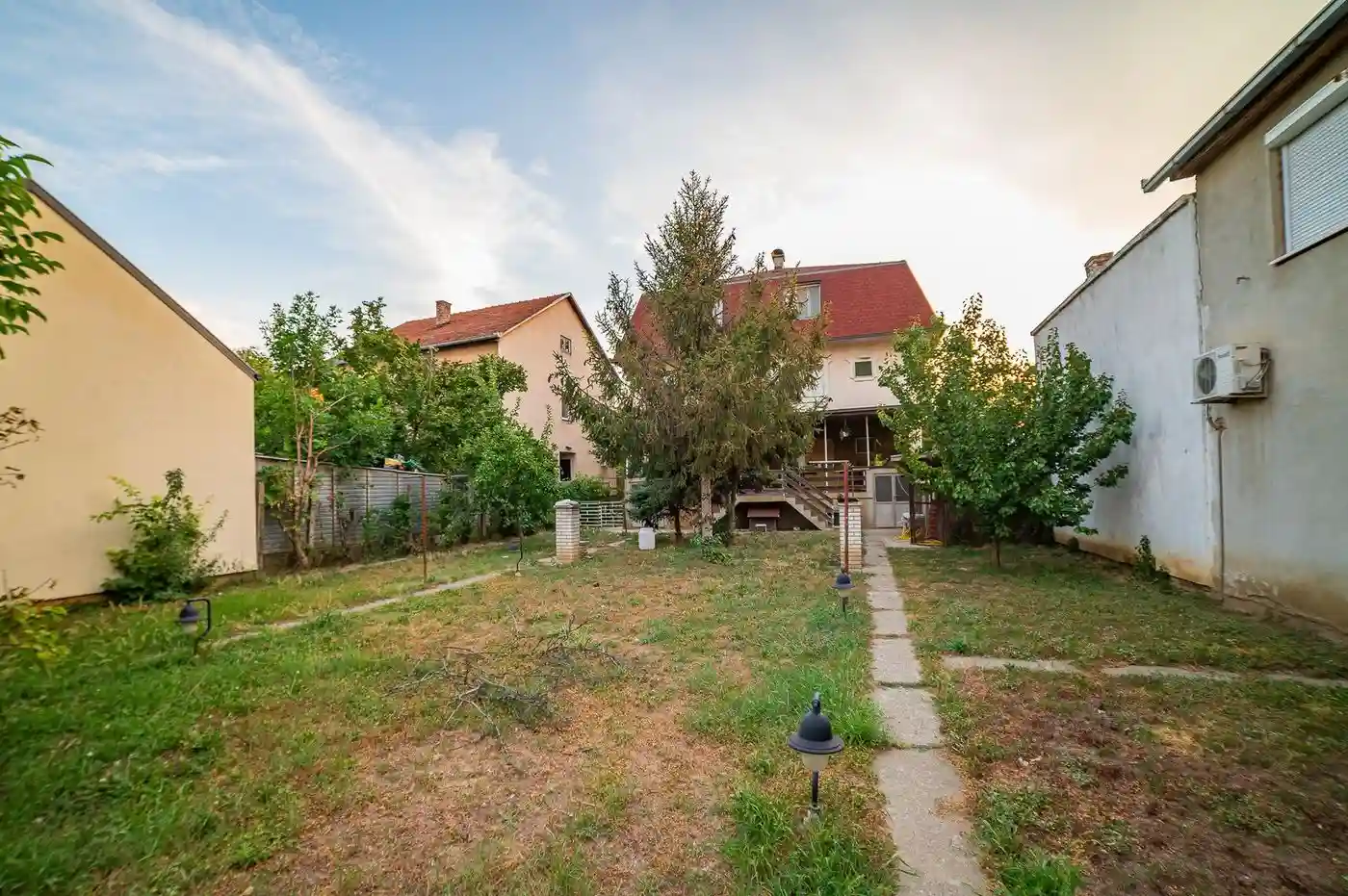 kuca na prodaju Novi Sad 330m2 562694