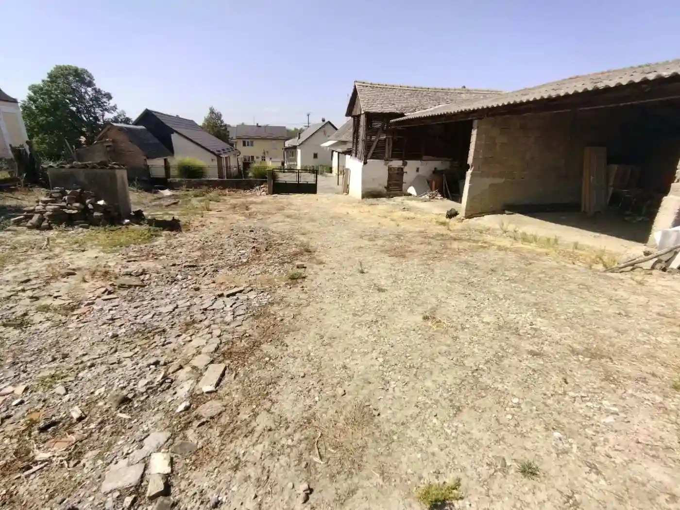 kuca na prodaju Vrdnik 80m2 533772