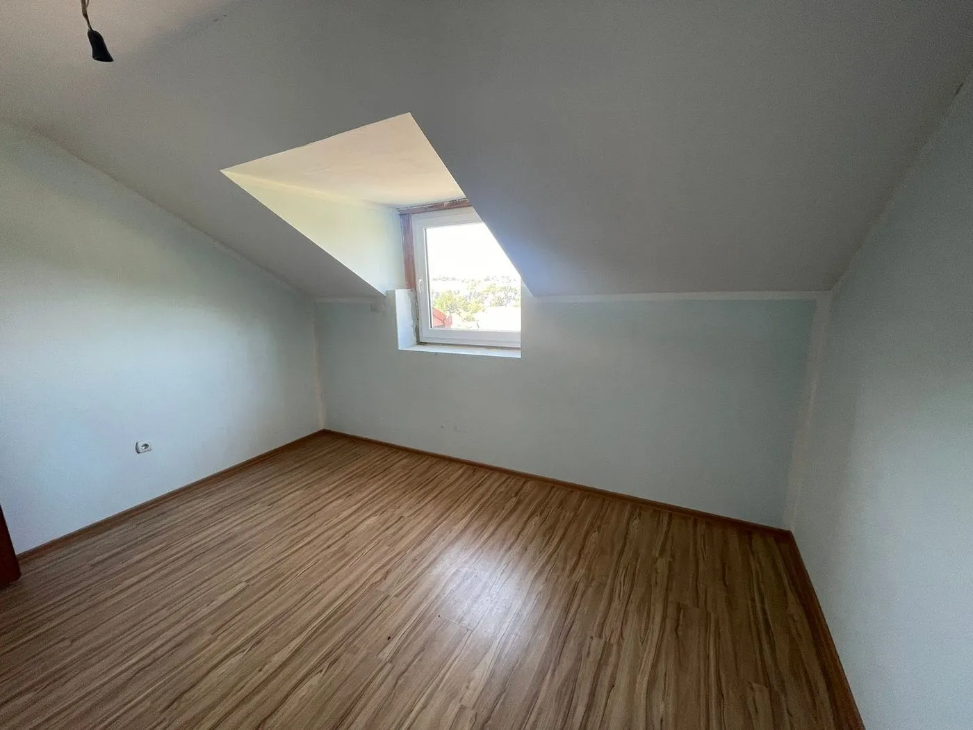 kuca na prodaju Sremska Kamenica 250m2 534089