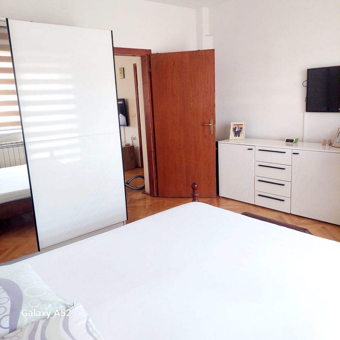 kuca na prodaju Novi Sad 300m2 535298