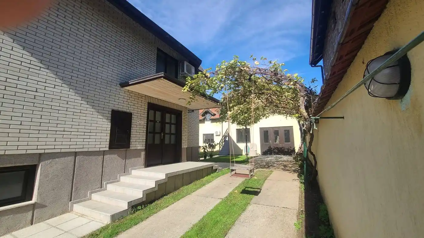 kuca na prodaju Veternik 528m2 536054