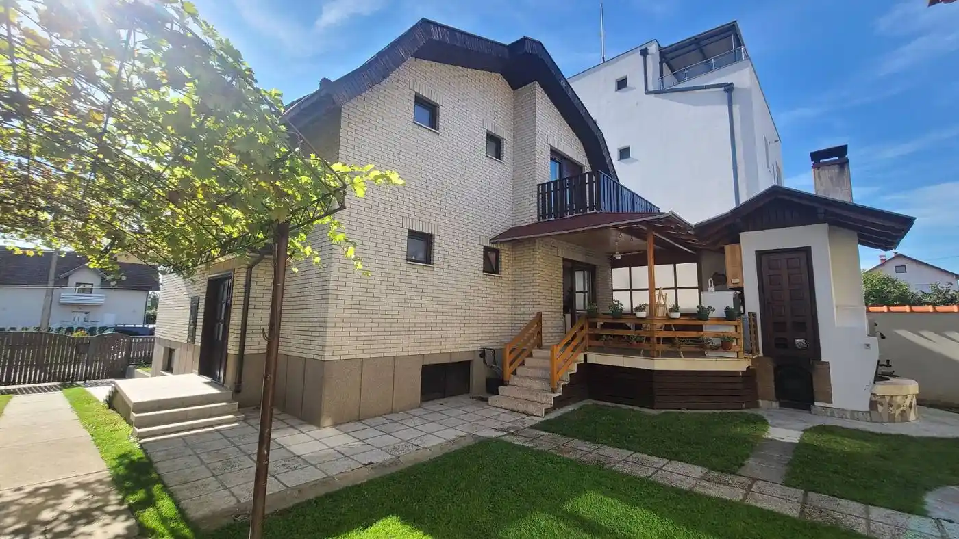 kuca na prodaju Veternik 528m2 536054