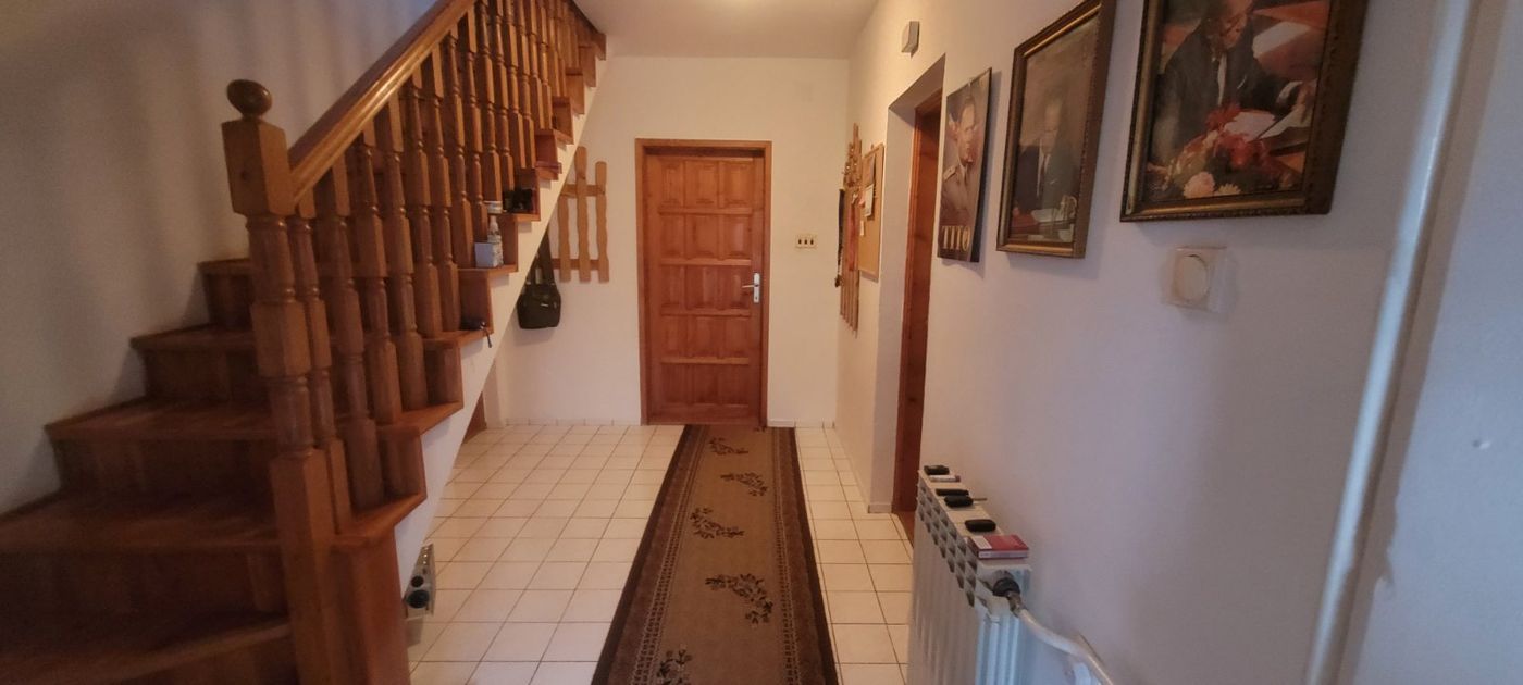 kuca na prodaju Novi Sad 180m2 537685