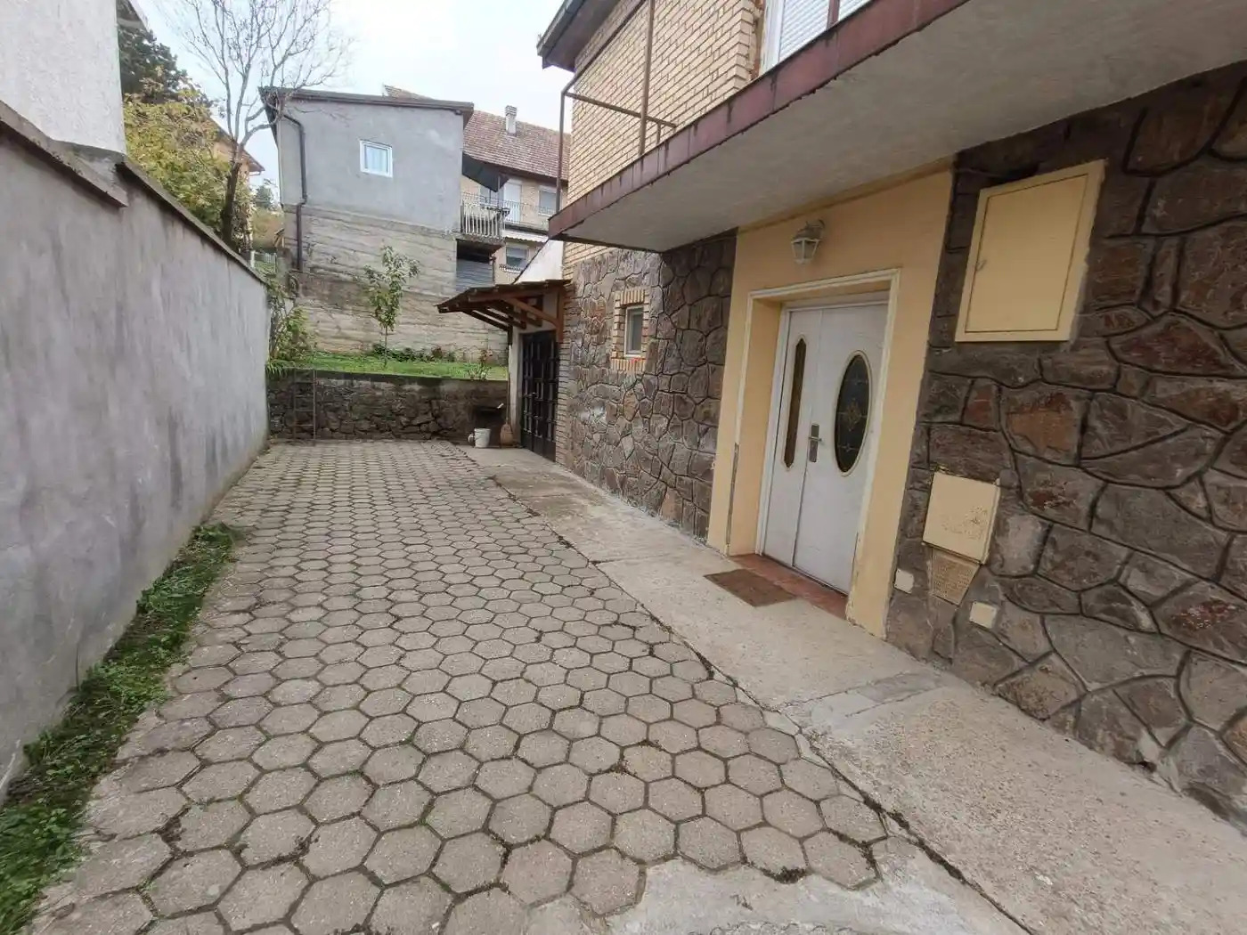 kuca na prodaju Sremski Karlovci 200m2 532277
