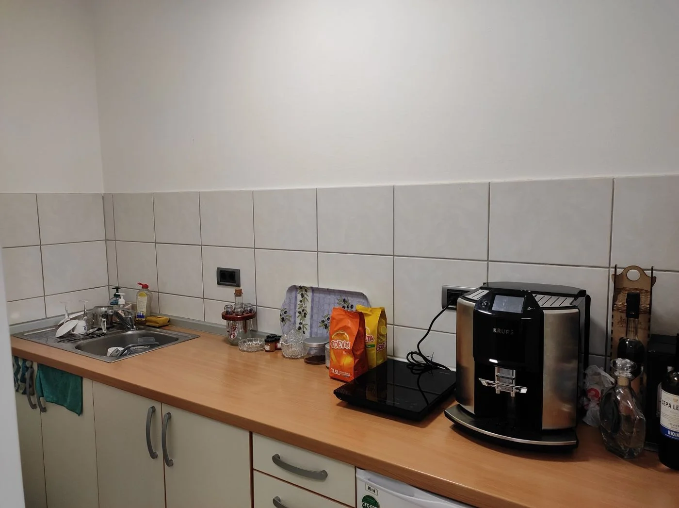 lokal na prodaju Novi Sad 180m2 538451