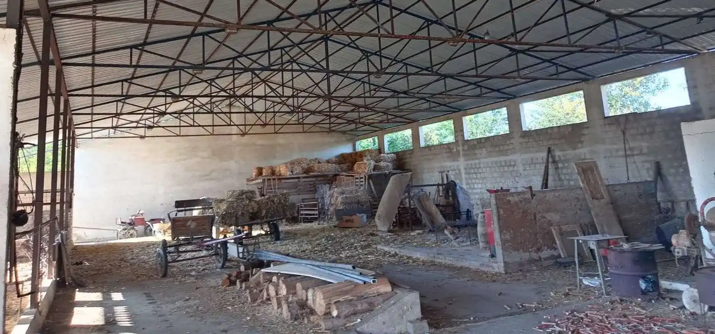 lokal na prodaju Ratkovo 725m2 539486