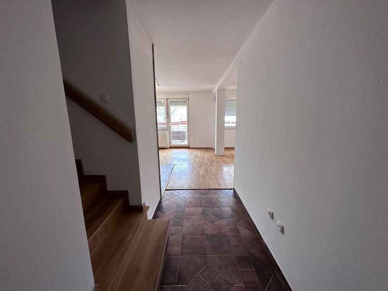 stan na prodaju Novi Sad 154m2 539642