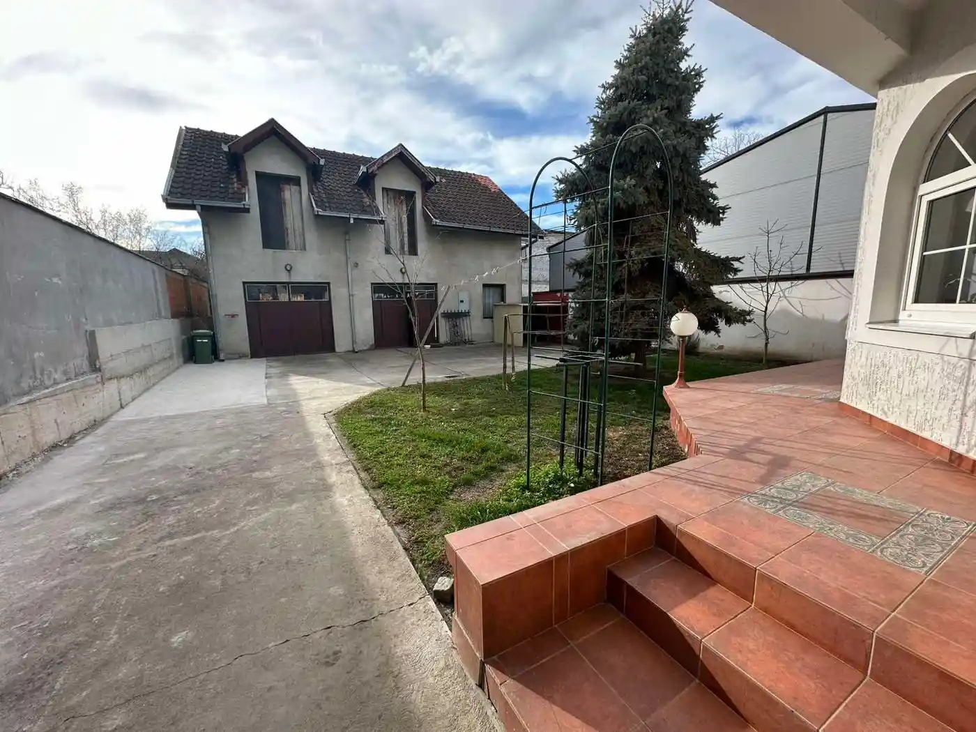 kuca na prodaju Novi Sad 199m2 541292