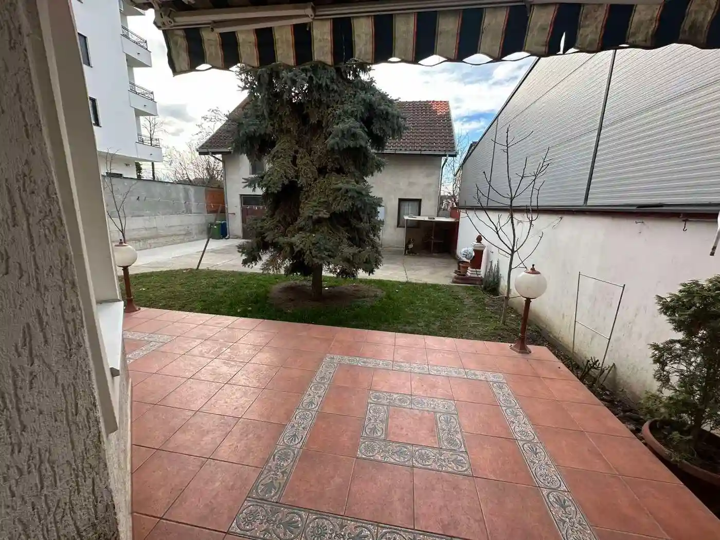 kuca na prodaju Novi Sad 199m2 541292