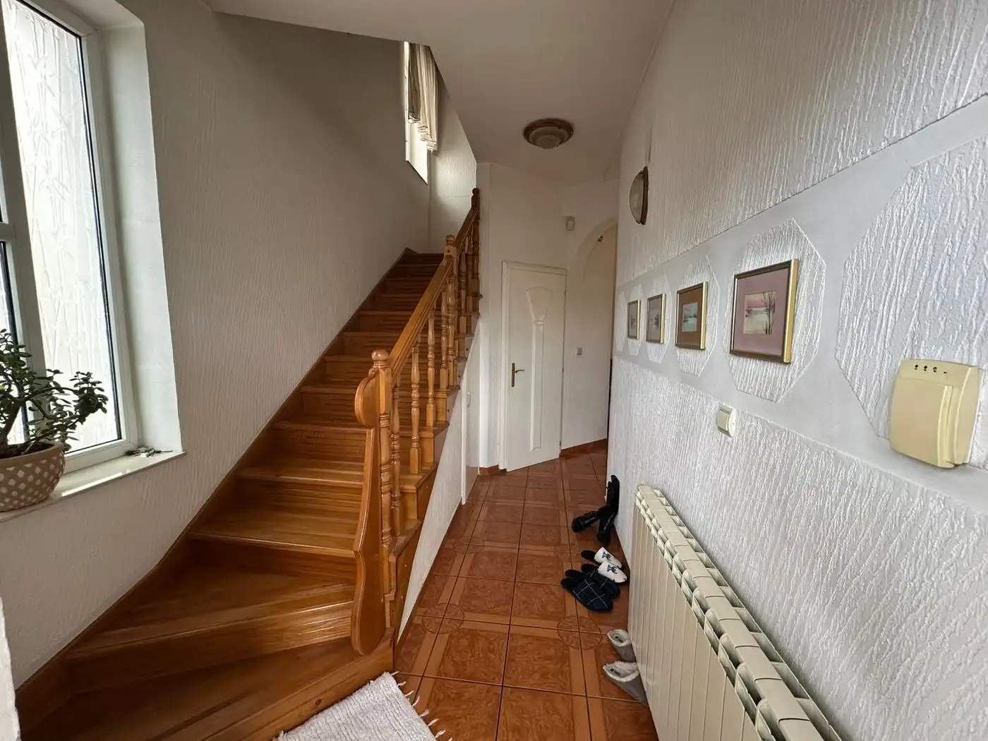 kuca na prodaju Novi Sad 199m2 541292