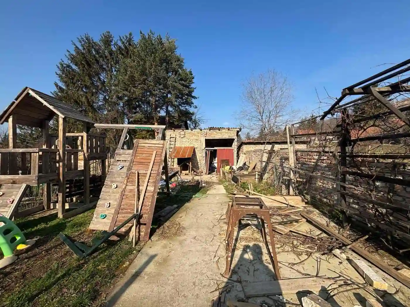 kuca na prodaju Ledinci 138m2 541428