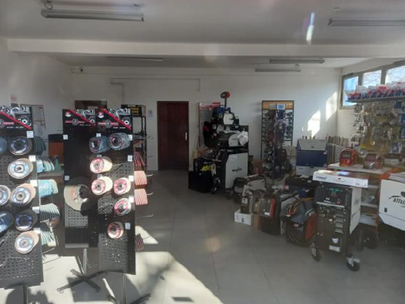 lokal na prodaju Bački Petrovac 41735m2 565411