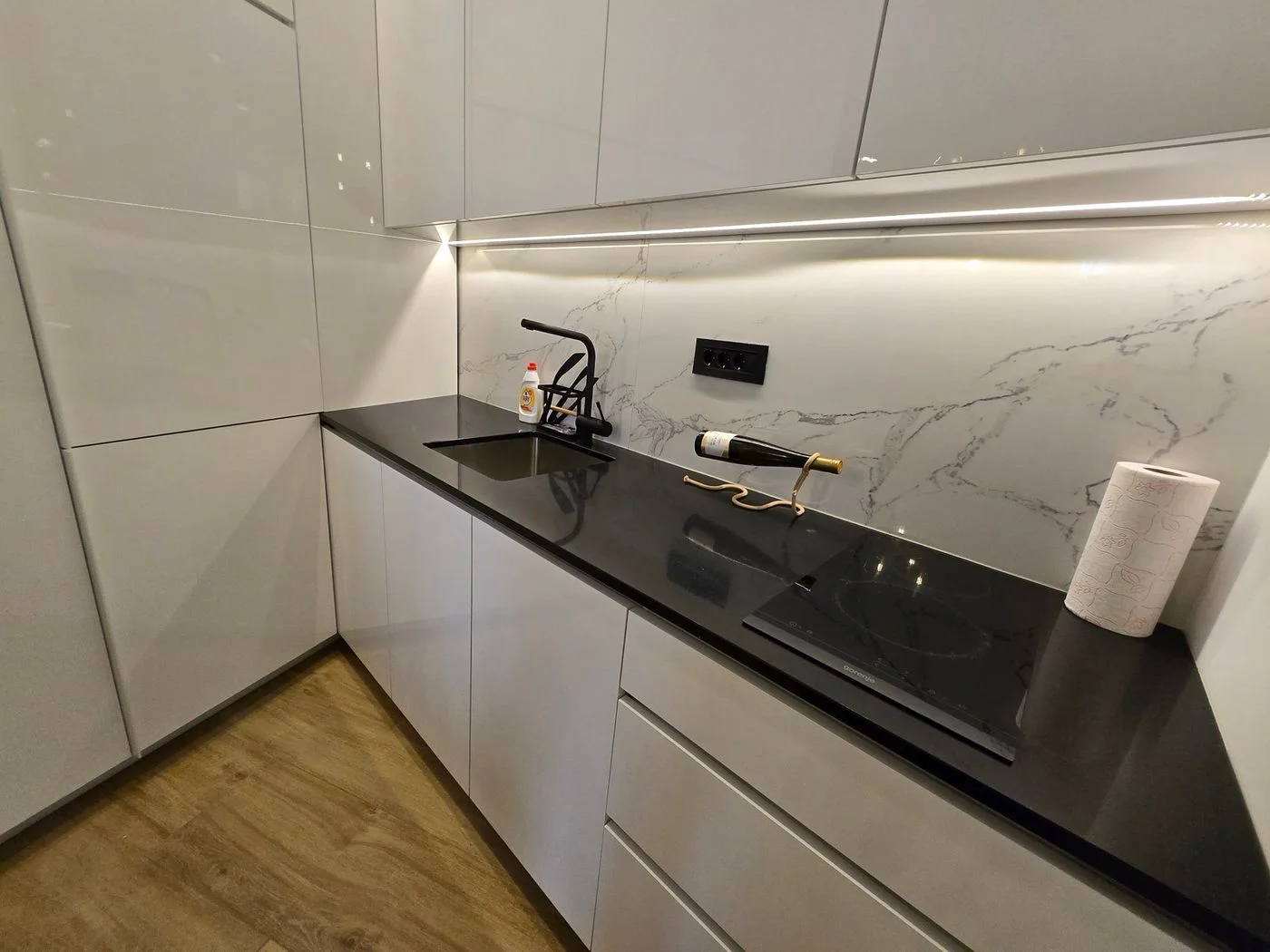 stan na prodaju Novi Sad 57m2 543384