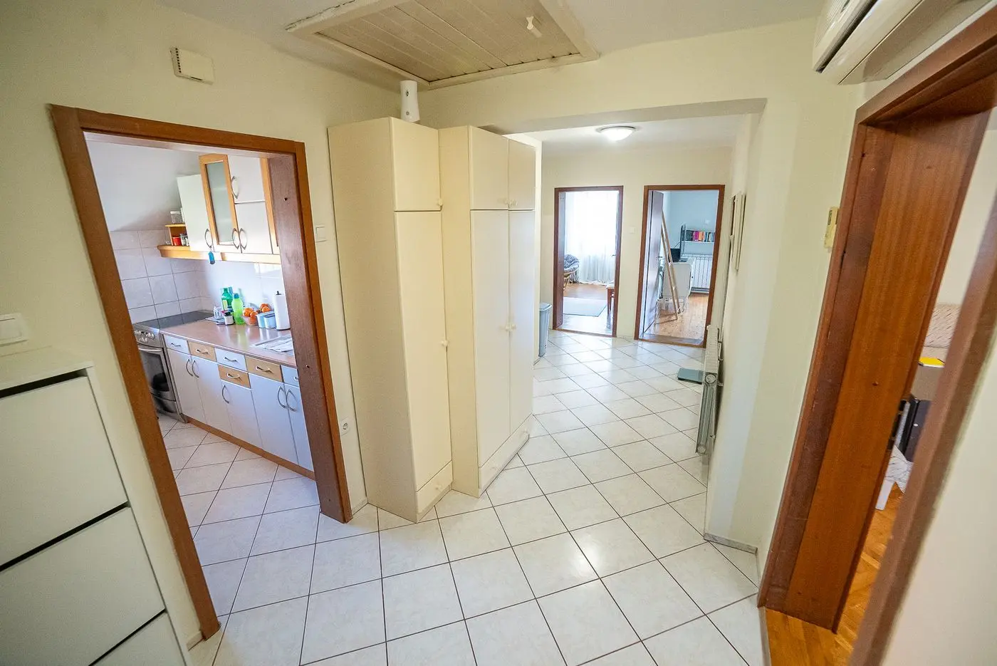 kuca na prodaju Futog 220m2 565838