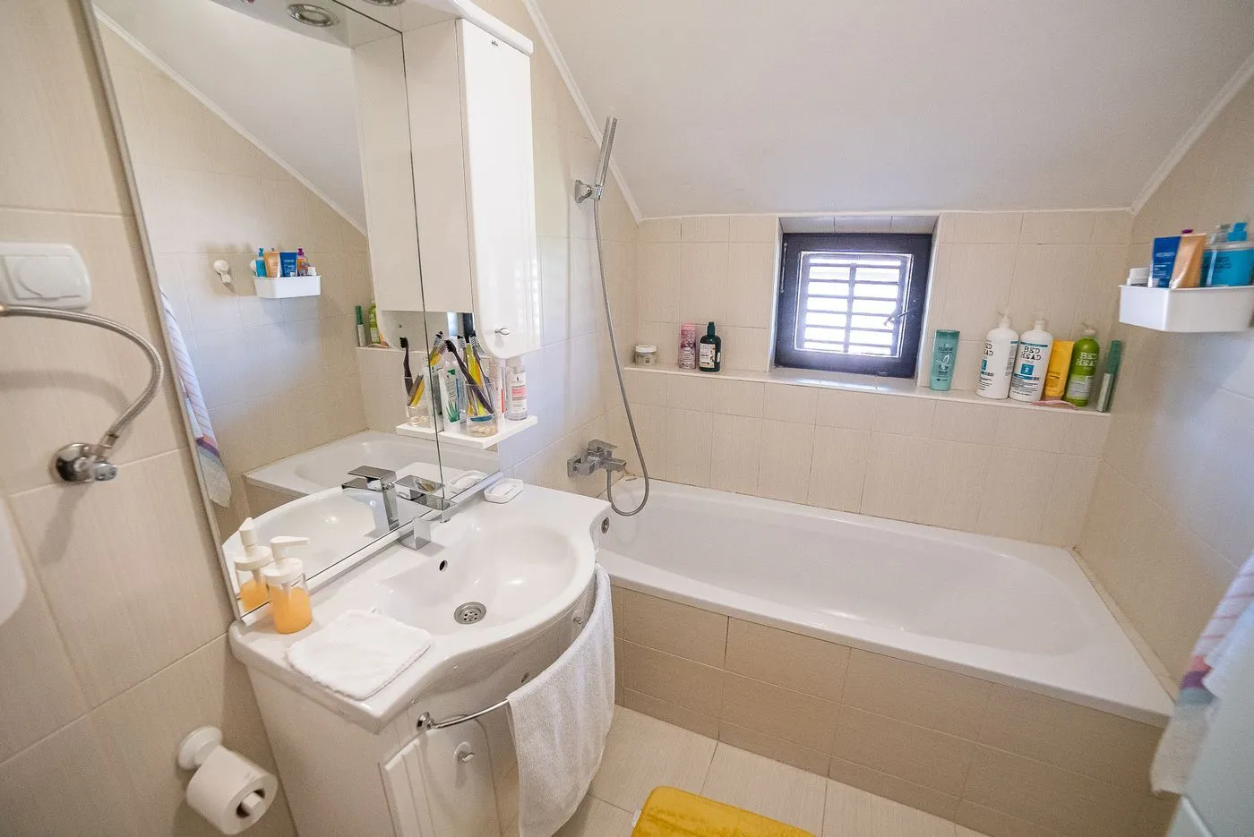 kuca na prodaju Futog 220m2 565838