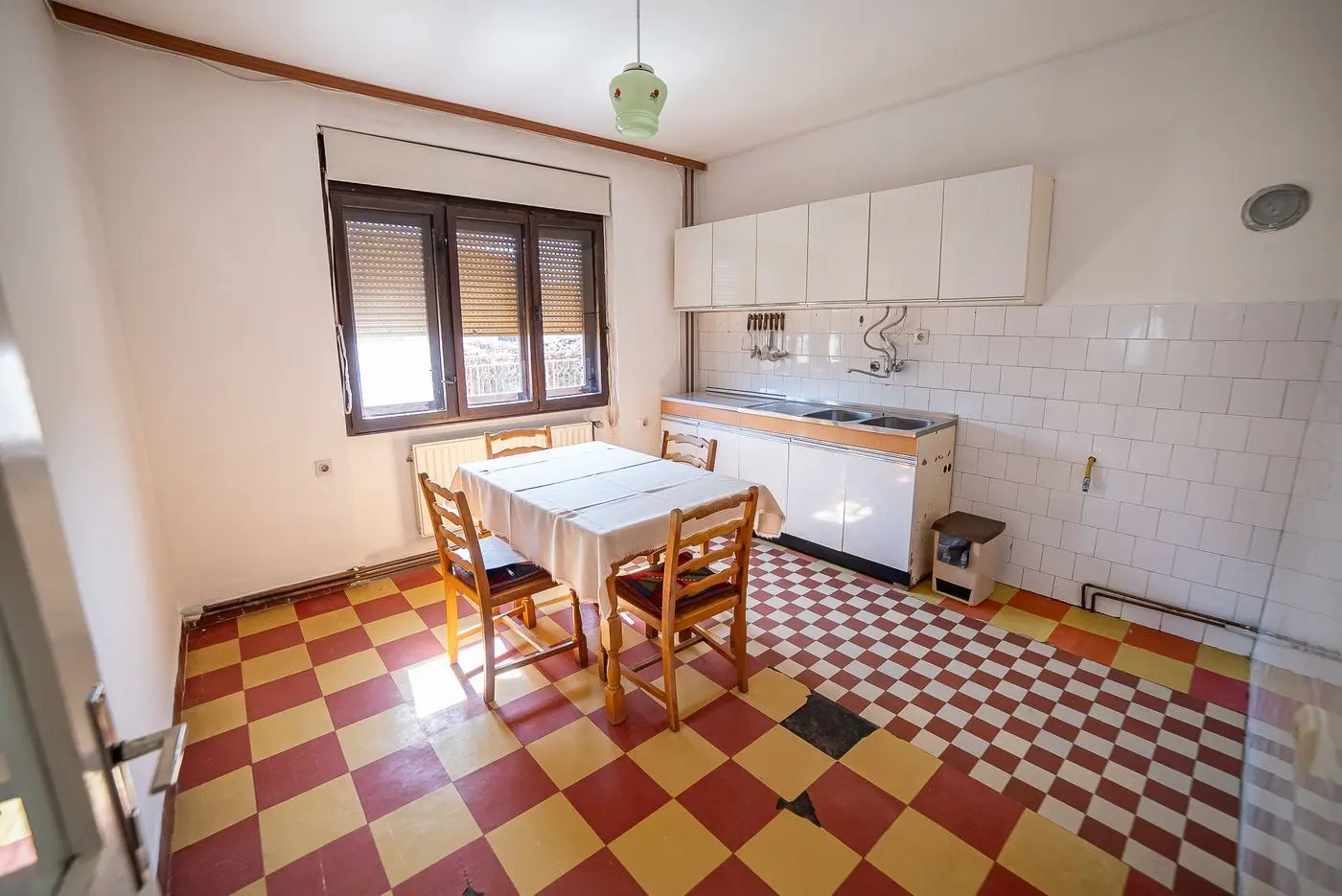 kuca na prodaju Futog 220m2 565838