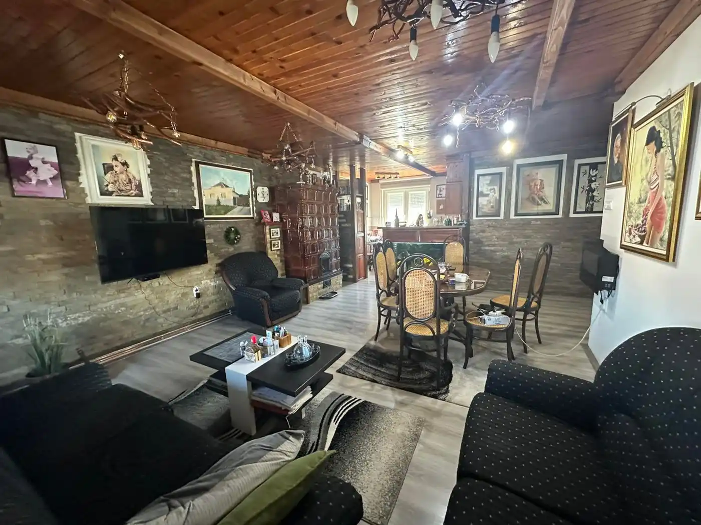 kuca na prodaju Čerević, 383m2 543927