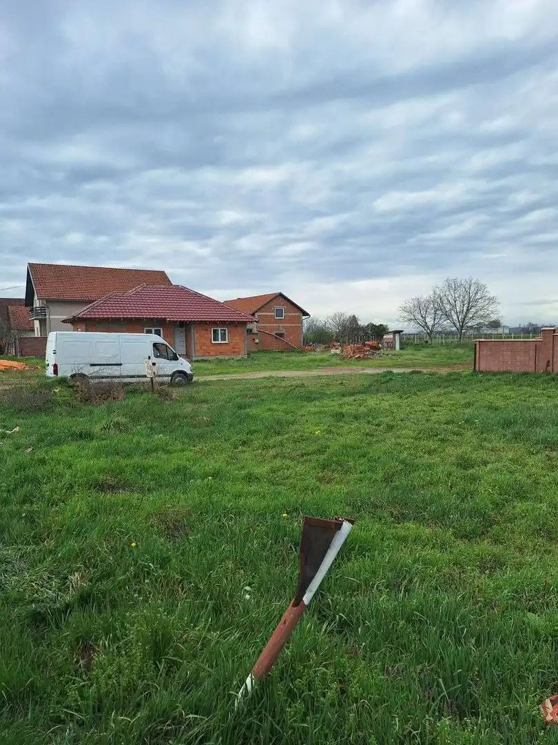 plac na prodaju Futog 401m2 545285