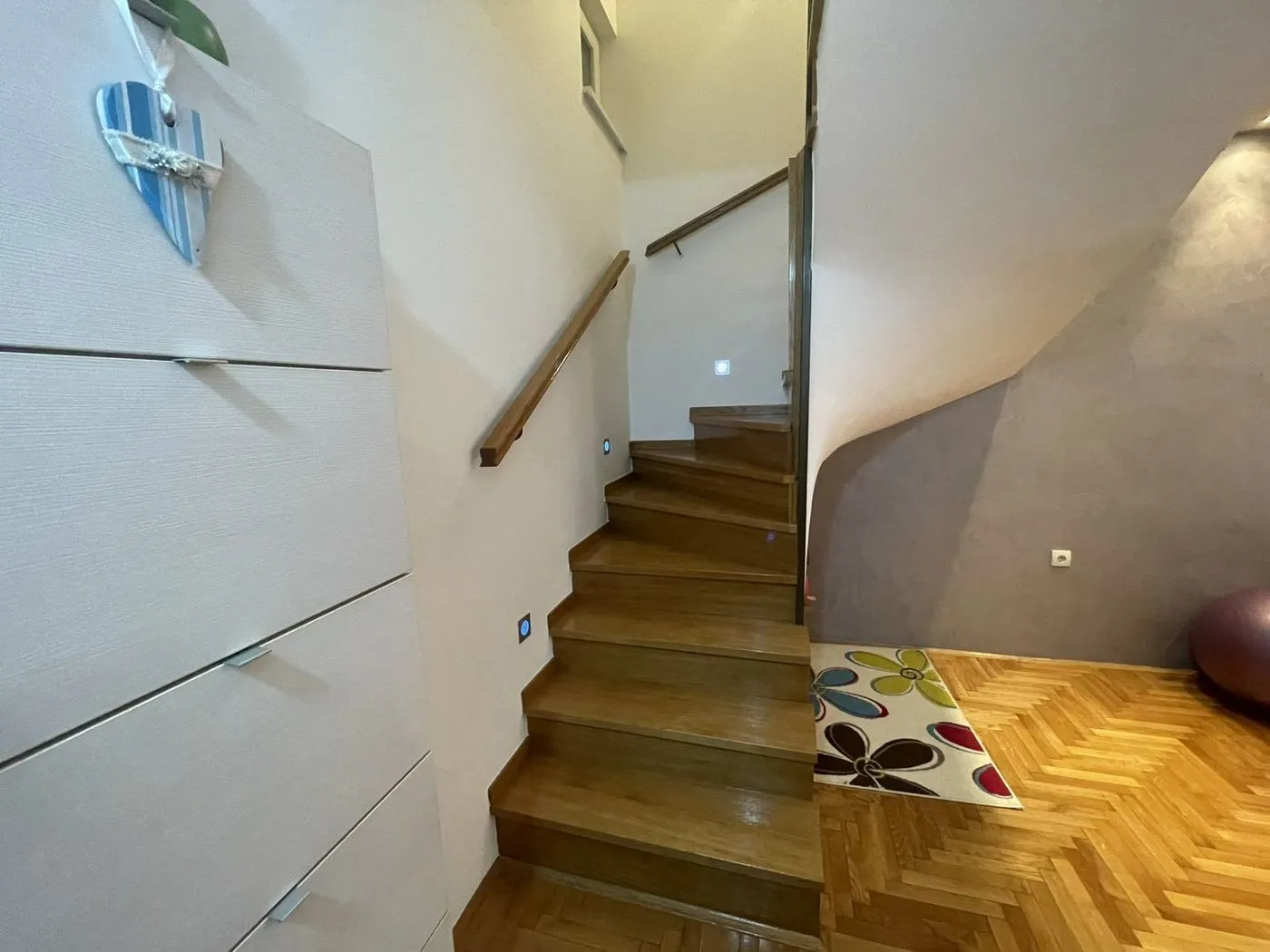 stan na prodaju Novi Sad 70m2 545675