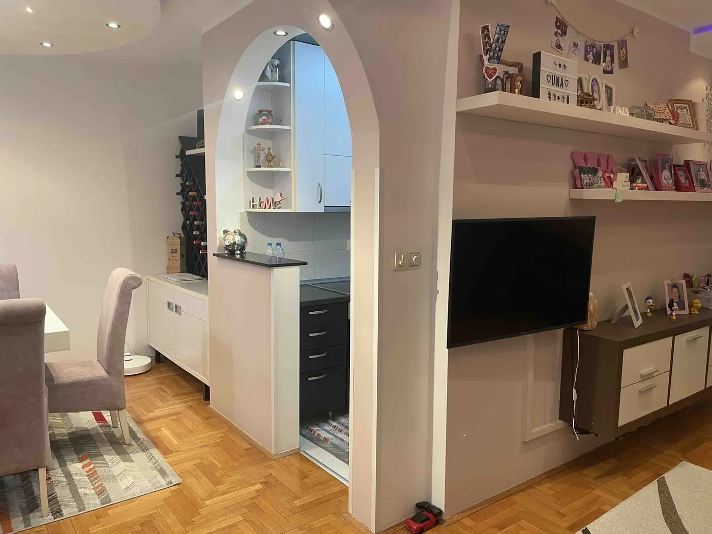 stan na prodaju Novi Sad 70m2 545675
