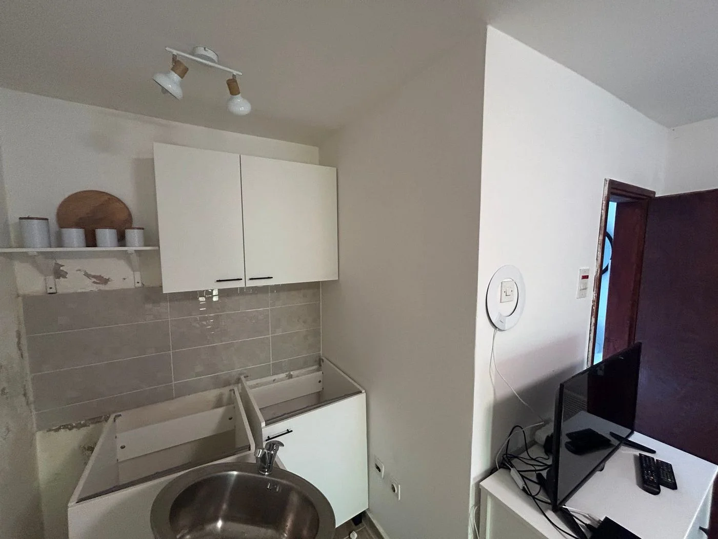 kuca na prodaju Ledinci 41m2 546905