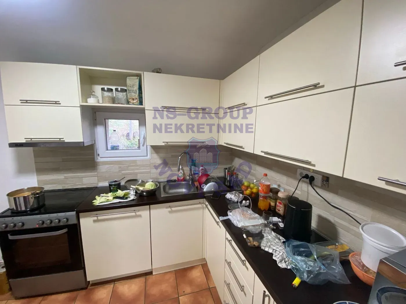 kuca na prodaju Sremska Kamenica 189m2 542215