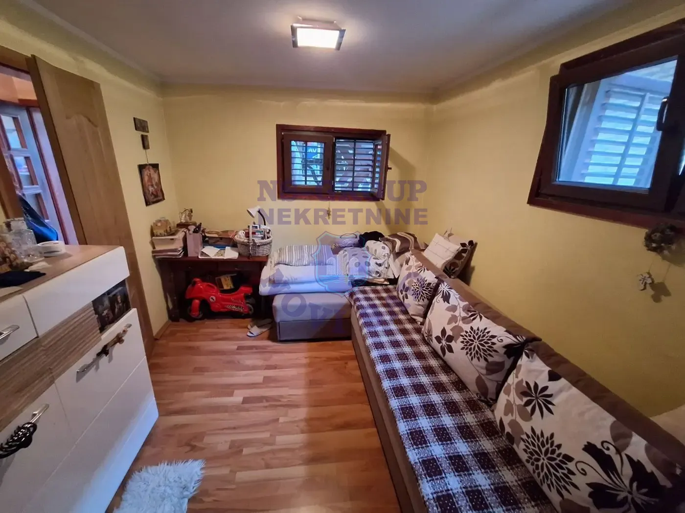 kuca na prodaju Sremska Kamenica 40m2 548168