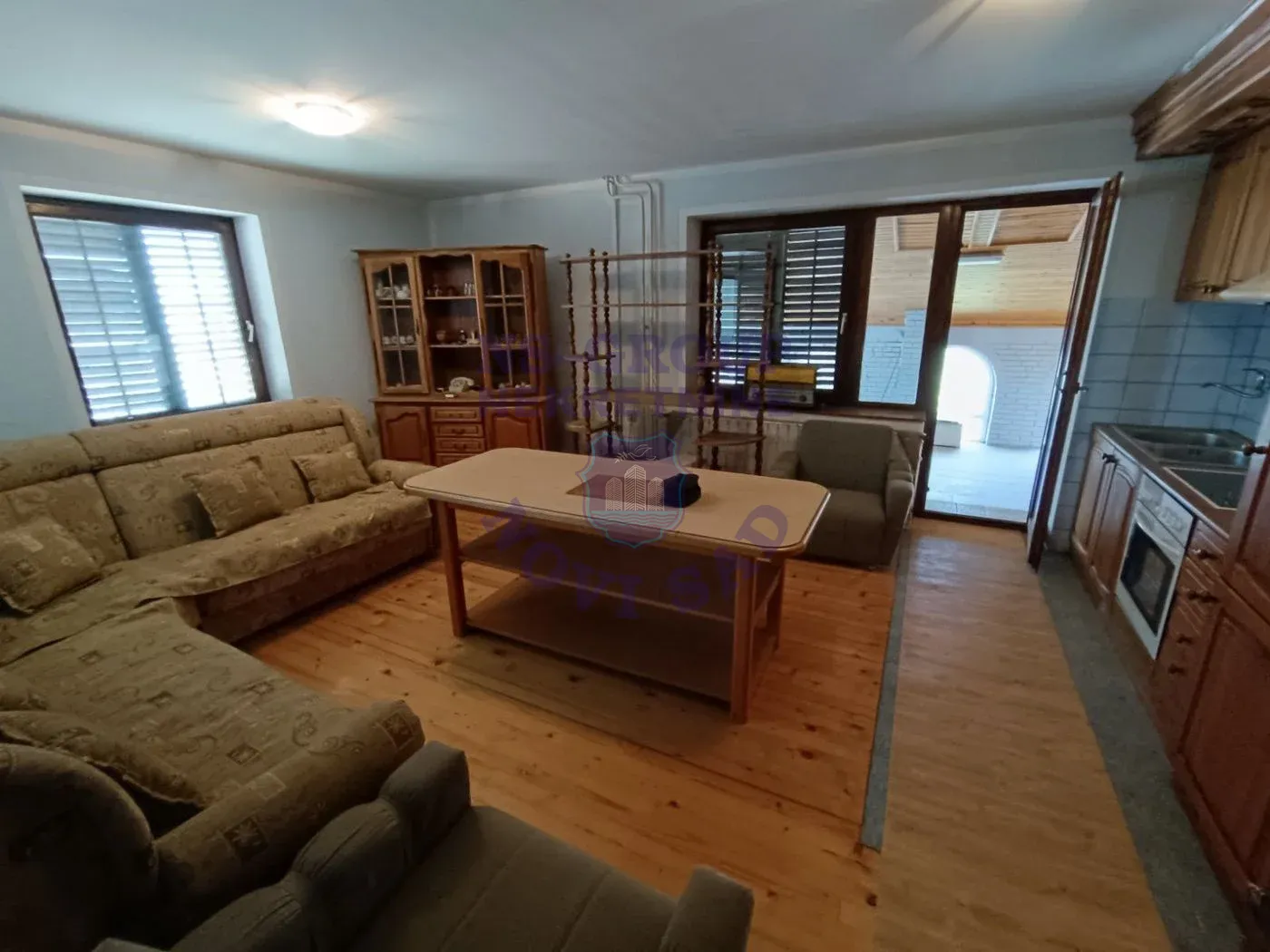 kuca na prodaju Kać, 584m2 548869