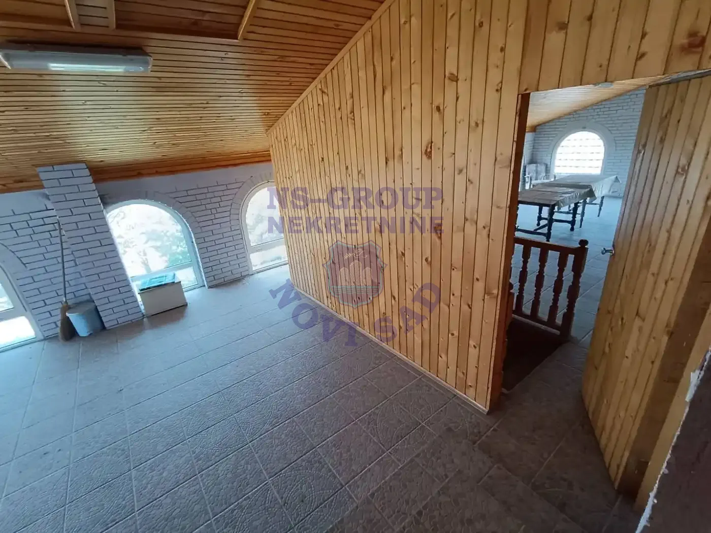 kuca na prodaju Kać 584m2 548869