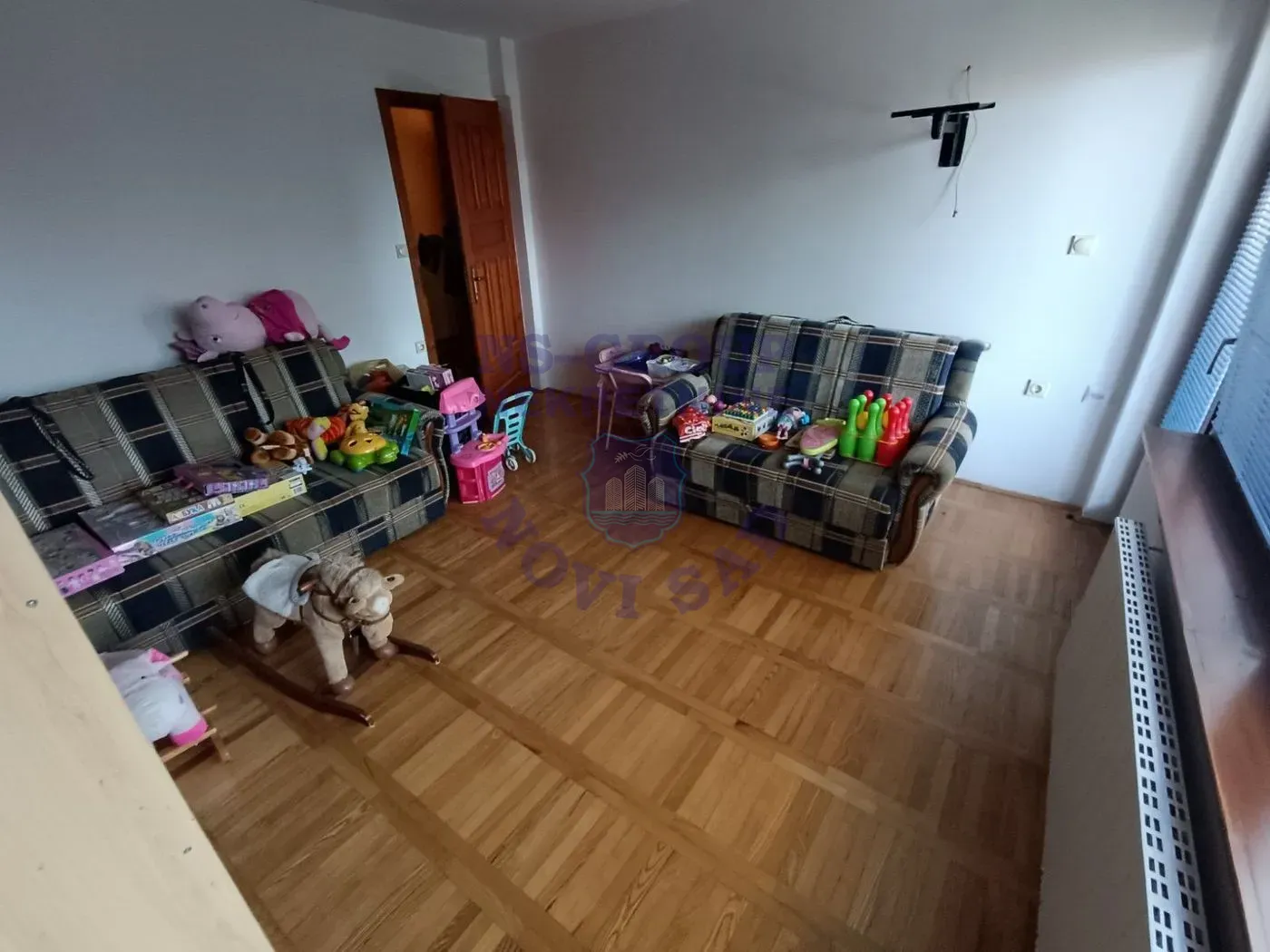 kuca na prodaju Kać 584m2 548869