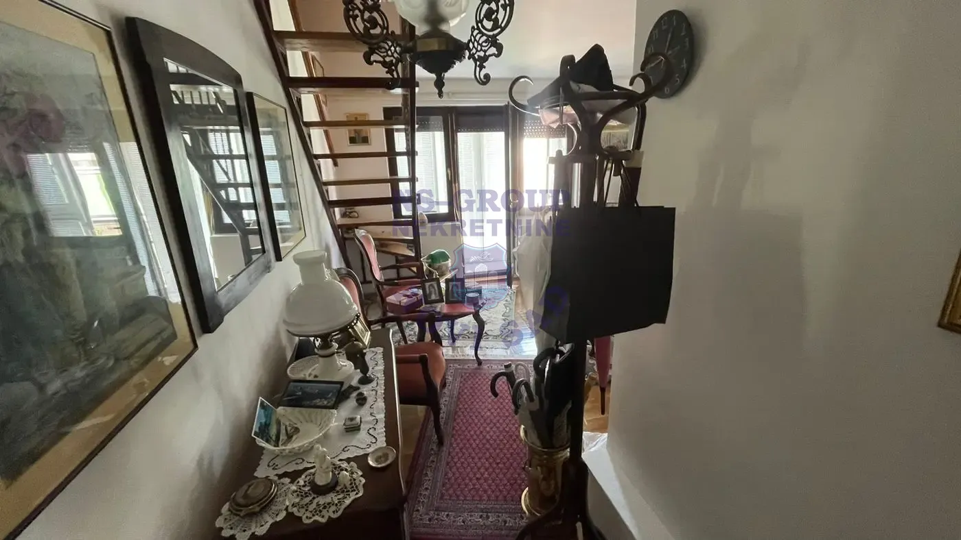 stan na prodaju Novi Sad, 65m2 549124