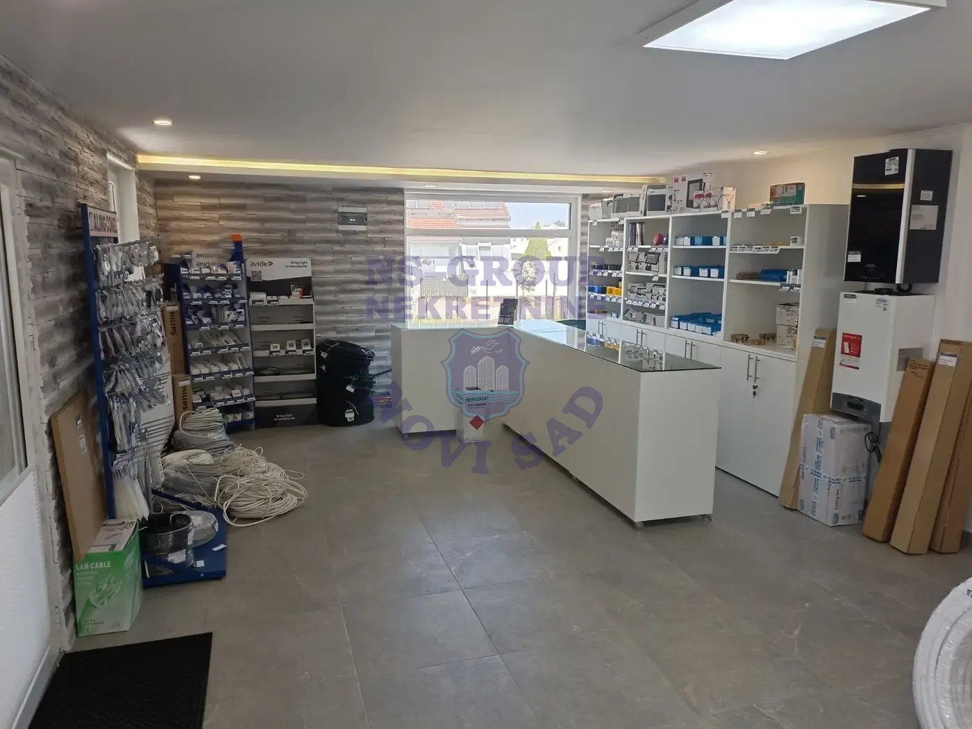 lokal za izdavanje Novi Sad 100m2 13835