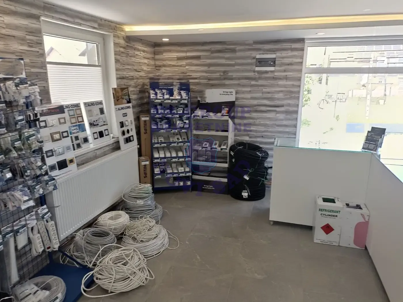 lokal za izdavanje Novi Sad 100m2 13835