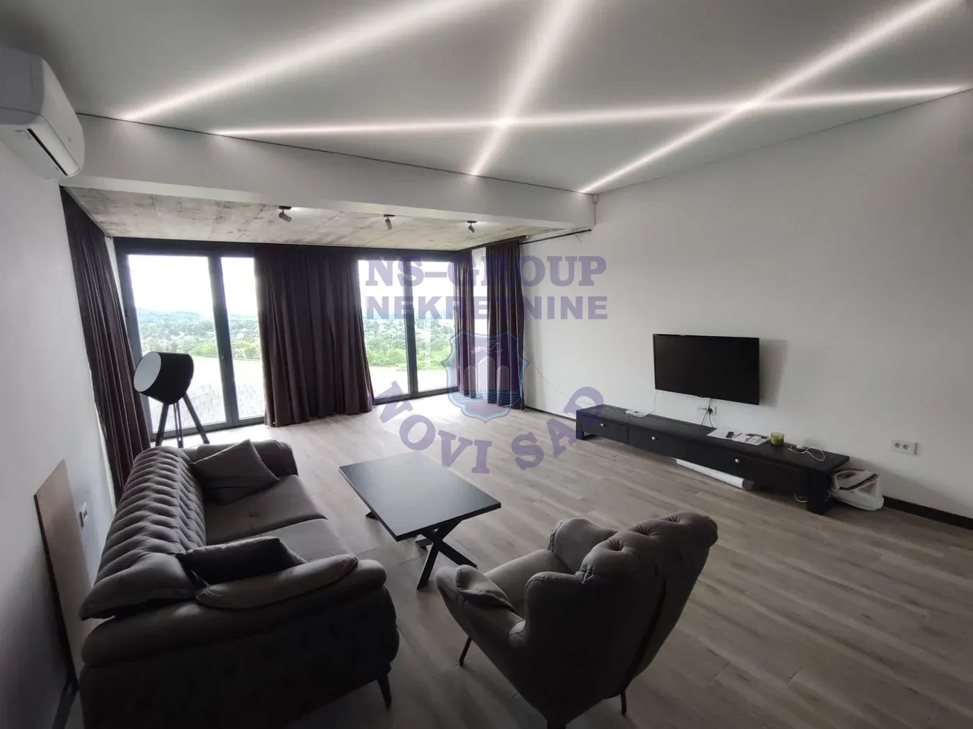 kuca na prodaju Sremska Kamenica 250m2 549905