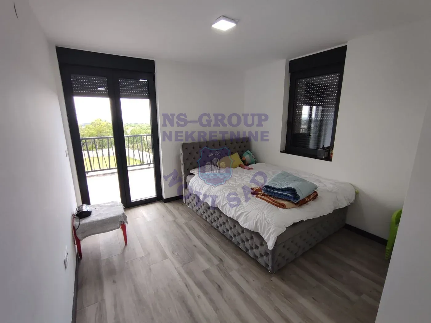 kuca na prodaju Sremska Kamenica 250m2 549905