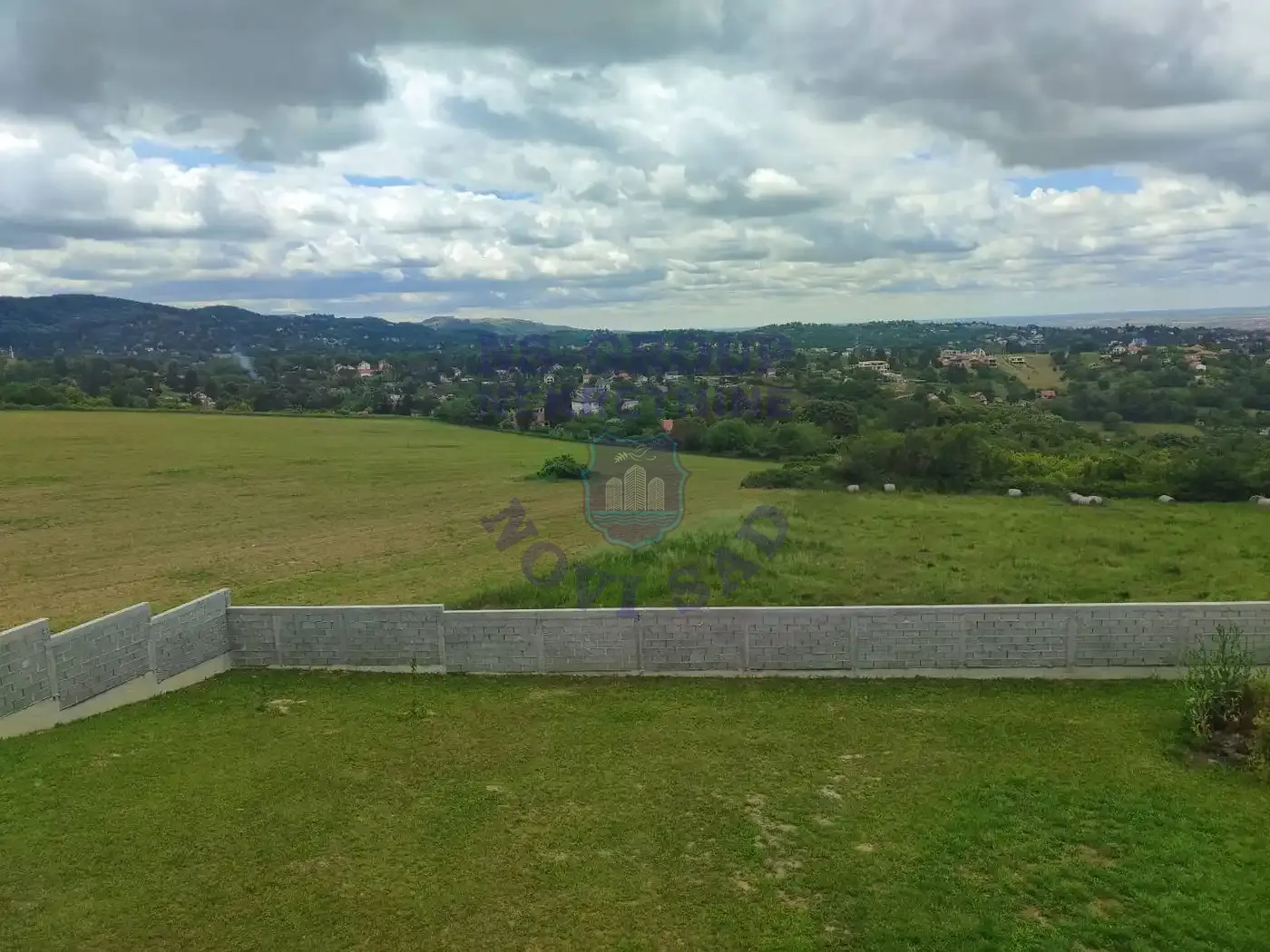 kuca na prodaju Sremska Kamenica 250m2 549905